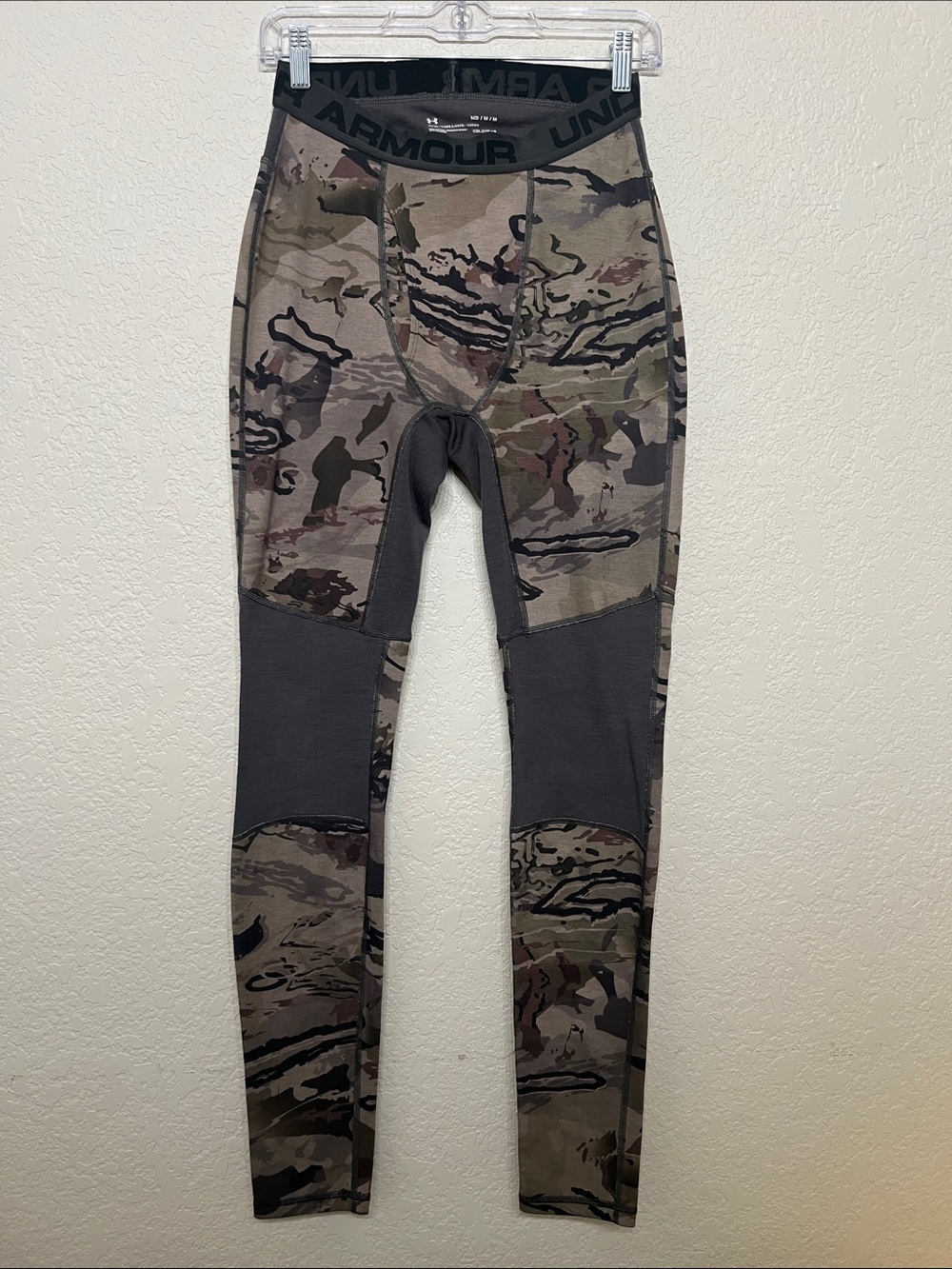 Under Armour Men's Camo Medium COLDGEAR Cotton Fitted Brief Detail Tights Olive